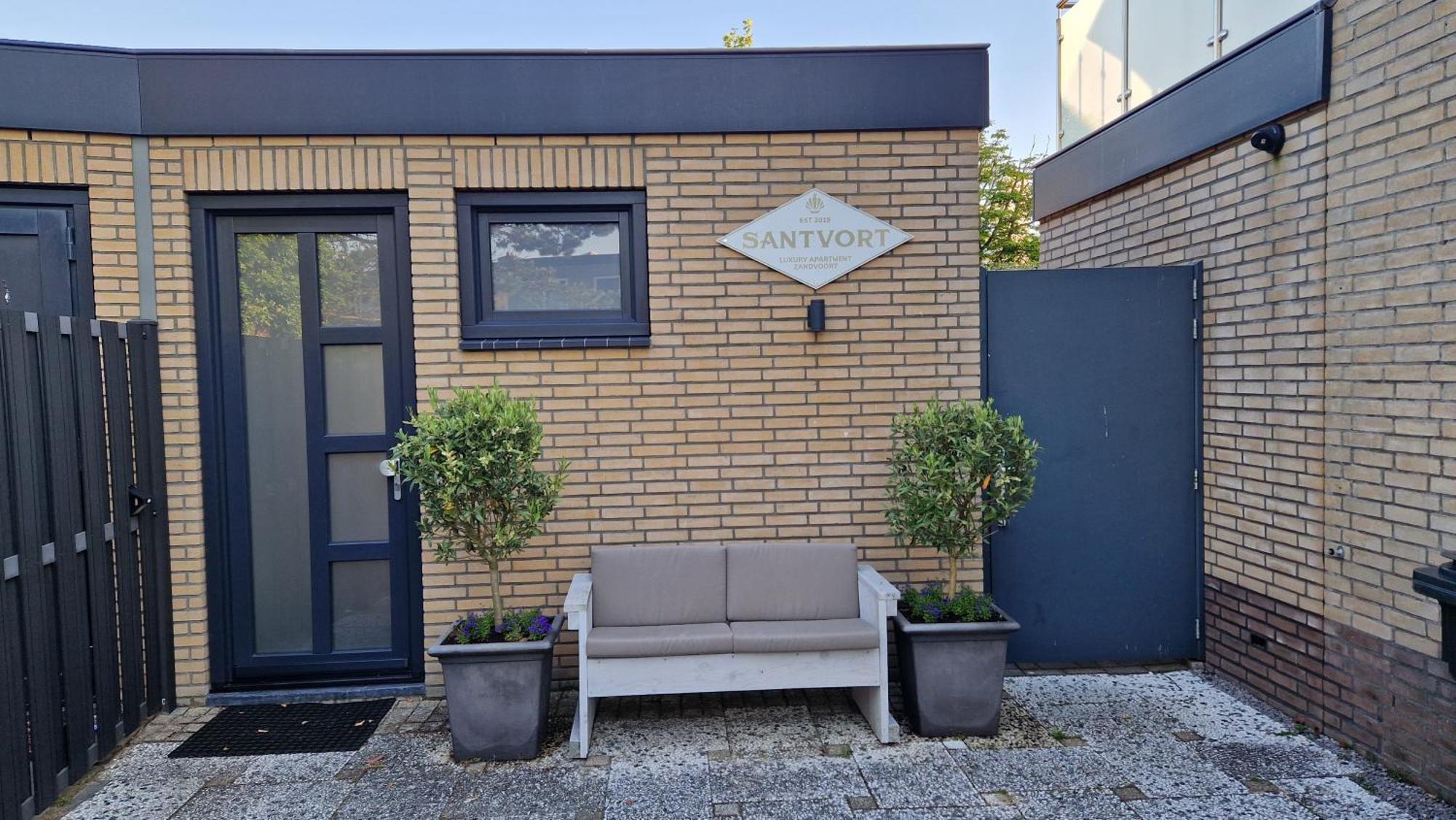 Santvort Luxury Apartment With Private Parking Zandvoort Bagian luar foto