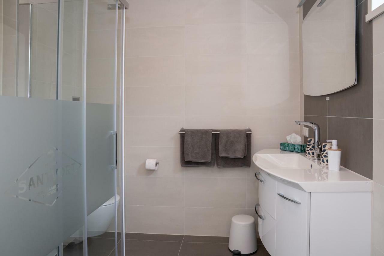 Santvort Luxury Apartment With Private Parking Zandvoort Bagian luar foto